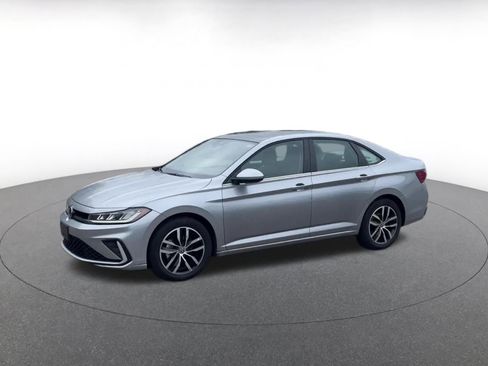 Used 2025 Volkswagen Jetta SE image 7