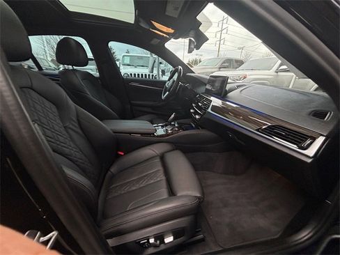 Used 2021 BMW 540i w/ M Sport Package image 42