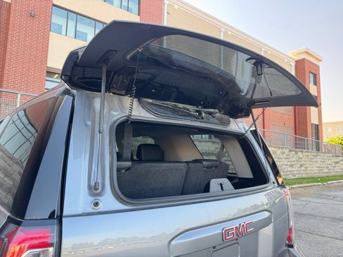 Used 2018 GMC Yukon SLT w/ HD Trailering Package RWD image 16