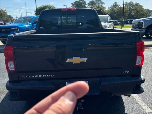 Used 2016 Chevrolet Silverado 1500 LTZ Z71 AWD/4WD image 11