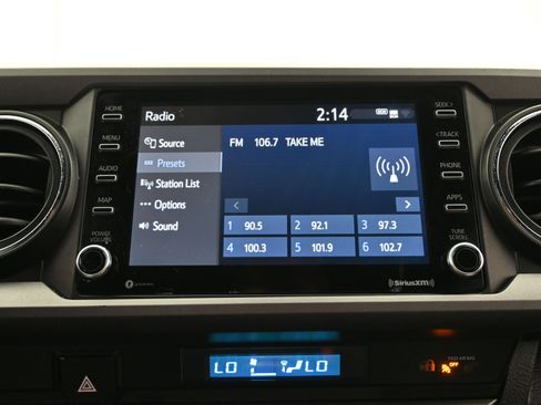 Used 2022 Toyota Tacoma TRD Sport image 30