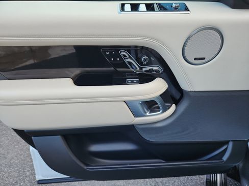 Used 2021 Land Rover Range Rover Westminster Edition image 25