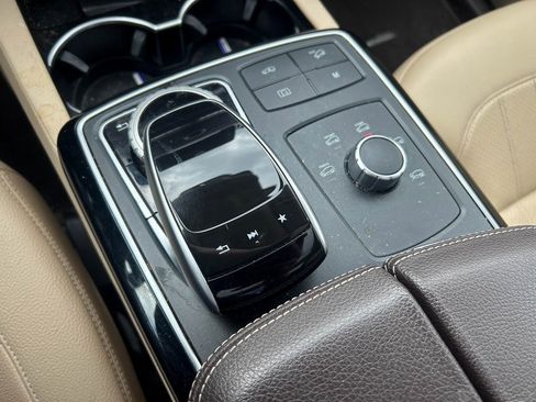 Used 2018 Mercedes-Benz GLS 450 4MATIC image 27