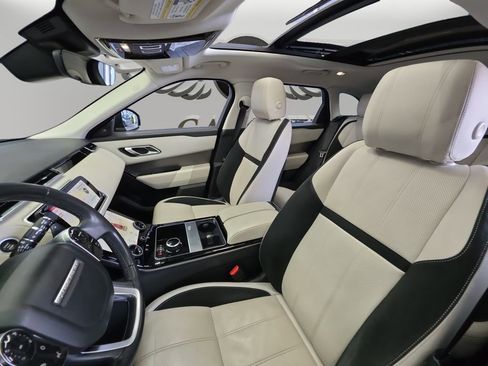 Used 2019 Land Rover Range Rover Velar S image 12