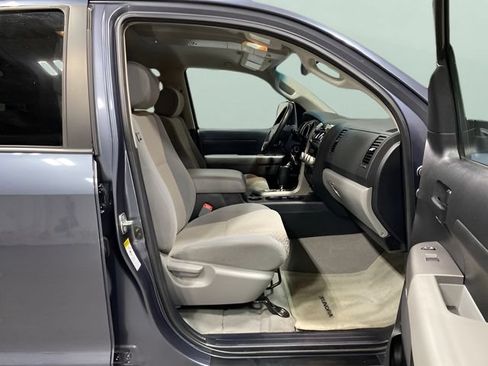 Used 2010 Toyota Tundra 4x4 CrewMax image 29