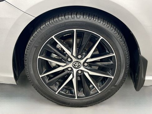 Used 2024 Toyota Camry SE image 26