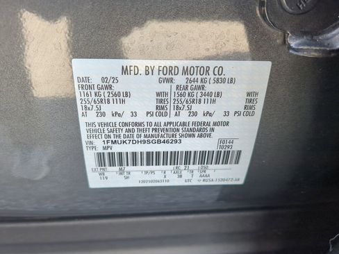 Certified 2025 Ford Explorer Active w/ Active Comfort Package image 27