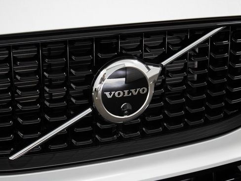 New 2024 Volvo XC60 T8 Plus w/ Protection Package Premier image 8