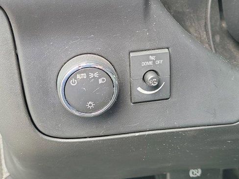 Used 2015 Chevrolet Express 2500 RWD image 17