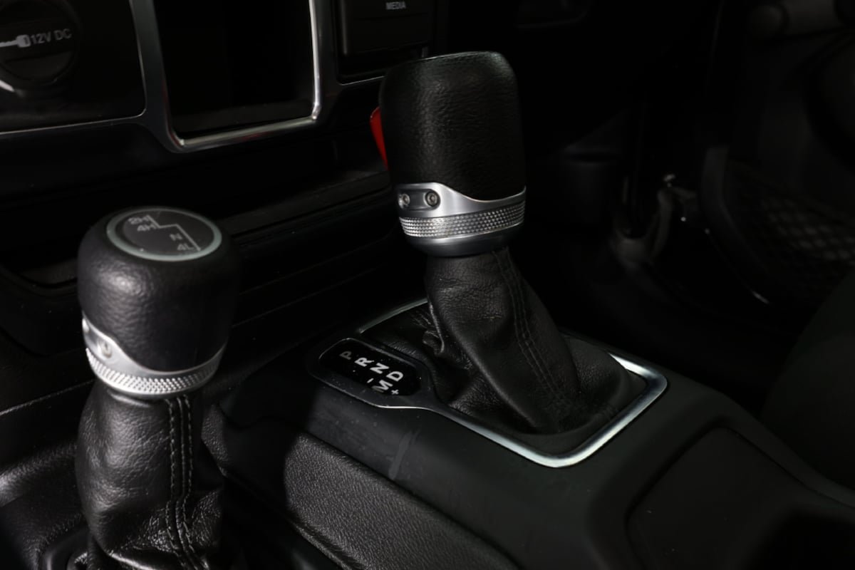 Used 2022 Jeep Wrangler Unlimited Sport AWD/4WD image 14