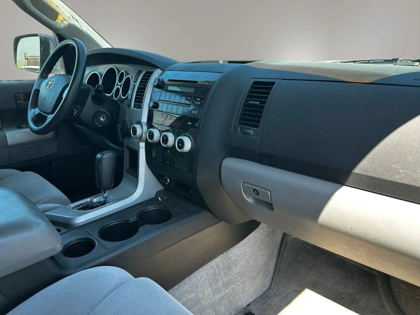 Used 2008 Toyota Sequoia SR5 RWD image 14