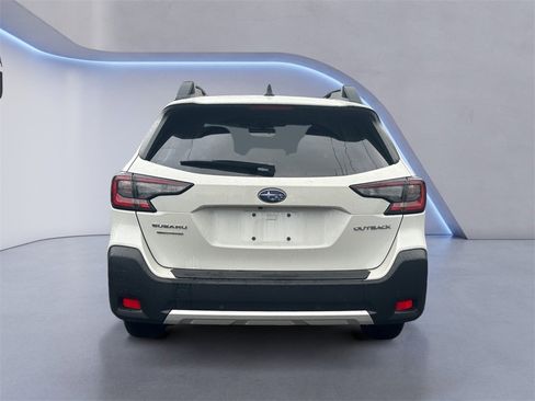 Certified 2025 Subaru Outback Limited image 4
