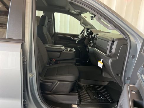 Used 2025 Chevrolet Silverado 1500 LT AWD/4WD image 18