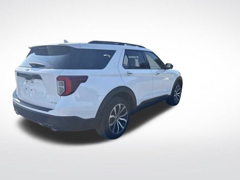 Used 2023 Ford Explorer ST-Line AWD/4WD image 5
