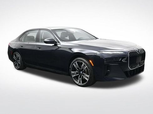 New 2026 BMW i7 xDrive60 w/ Executive Package AWD/4WD image 2
