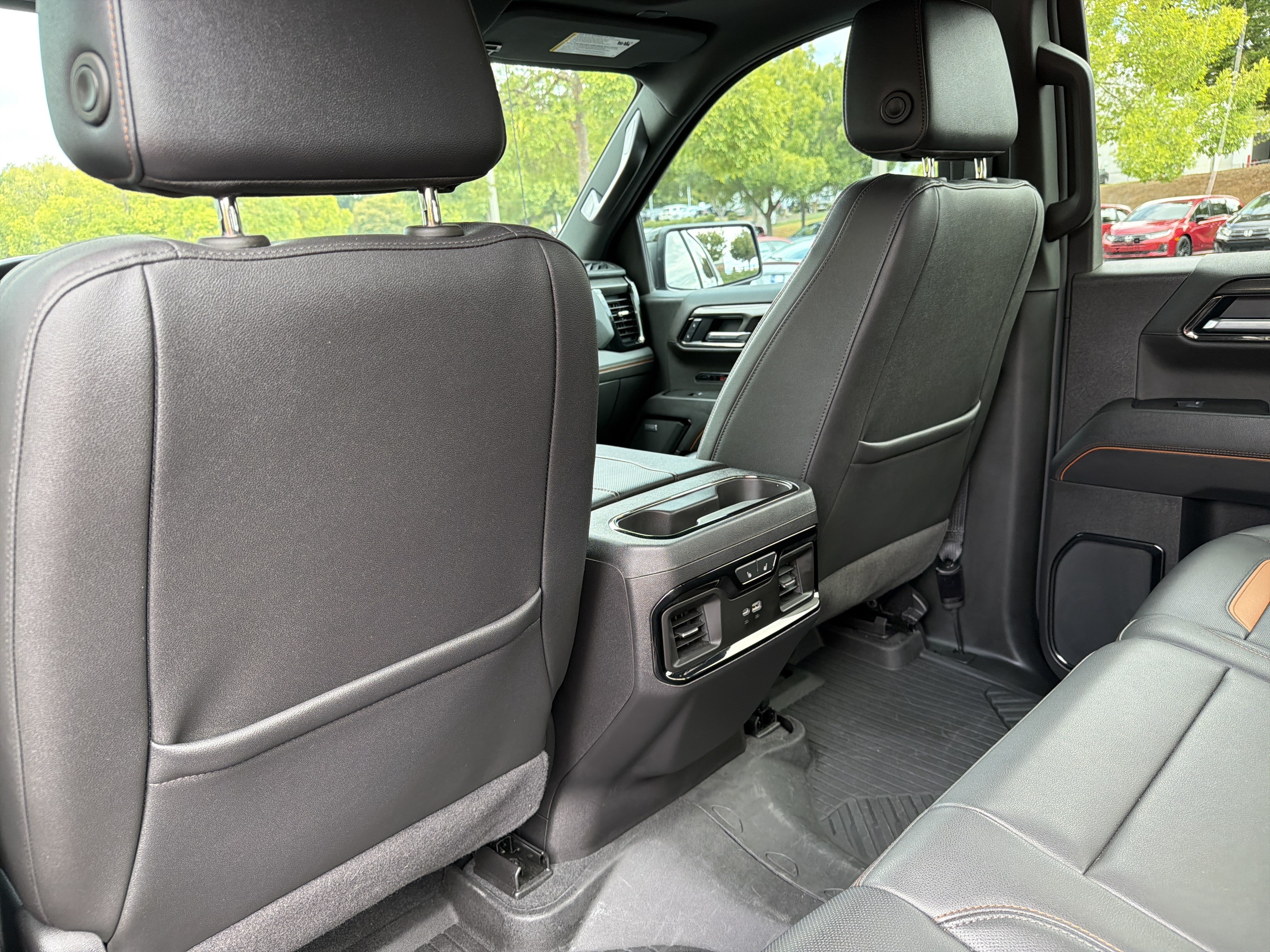 Used 2025 GMC Sierra 1500 AT4 w/ AT4 Premium Package AWD/4WD image 19