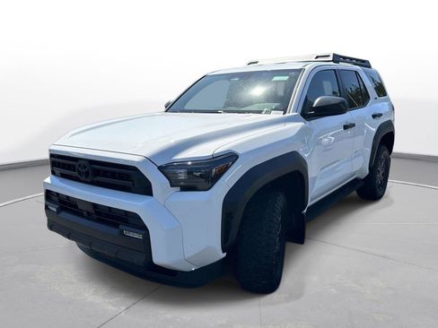 Certified 2025 Toyota 4Runner SR5 AWD/4WD image 2