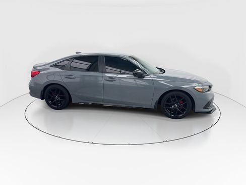 Used 2022 Honda Civic Sport image 9