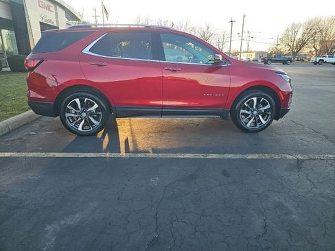 Used 2024 Chevrolet Equinox Premier image 8