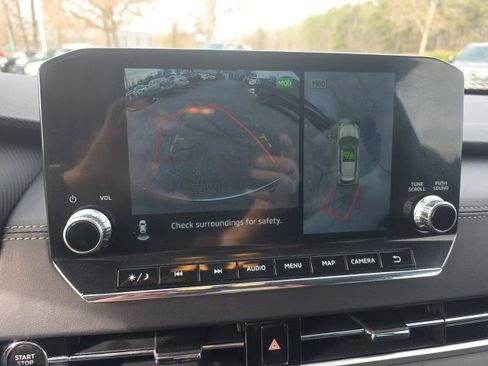 Used 2022 Mitsubishi Outlander SE image 16