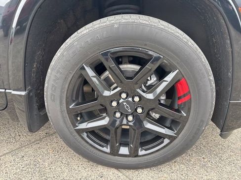 Used 2023 Chevrolet Traverse Premier w/ Redline Edition AWD/4WD image 13