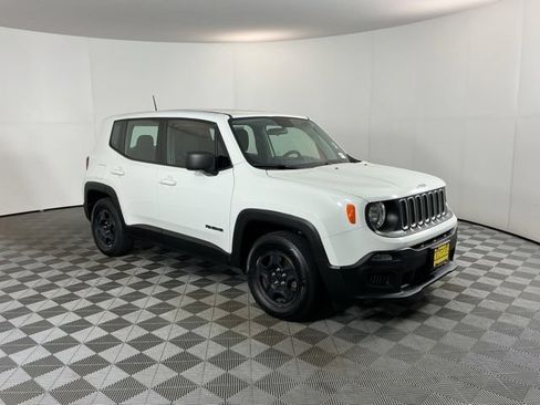 Used 2018 Jeep Renegade Sport w/ Power & Air Group FWD image 3