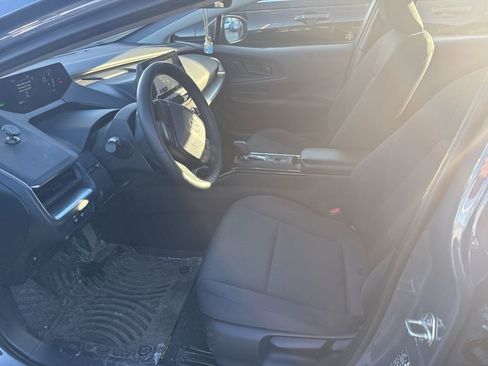 Used 2024 Toyota Prius LE image 6