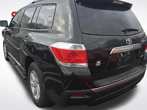 Used 2013 Toyota Highlander SE image 13