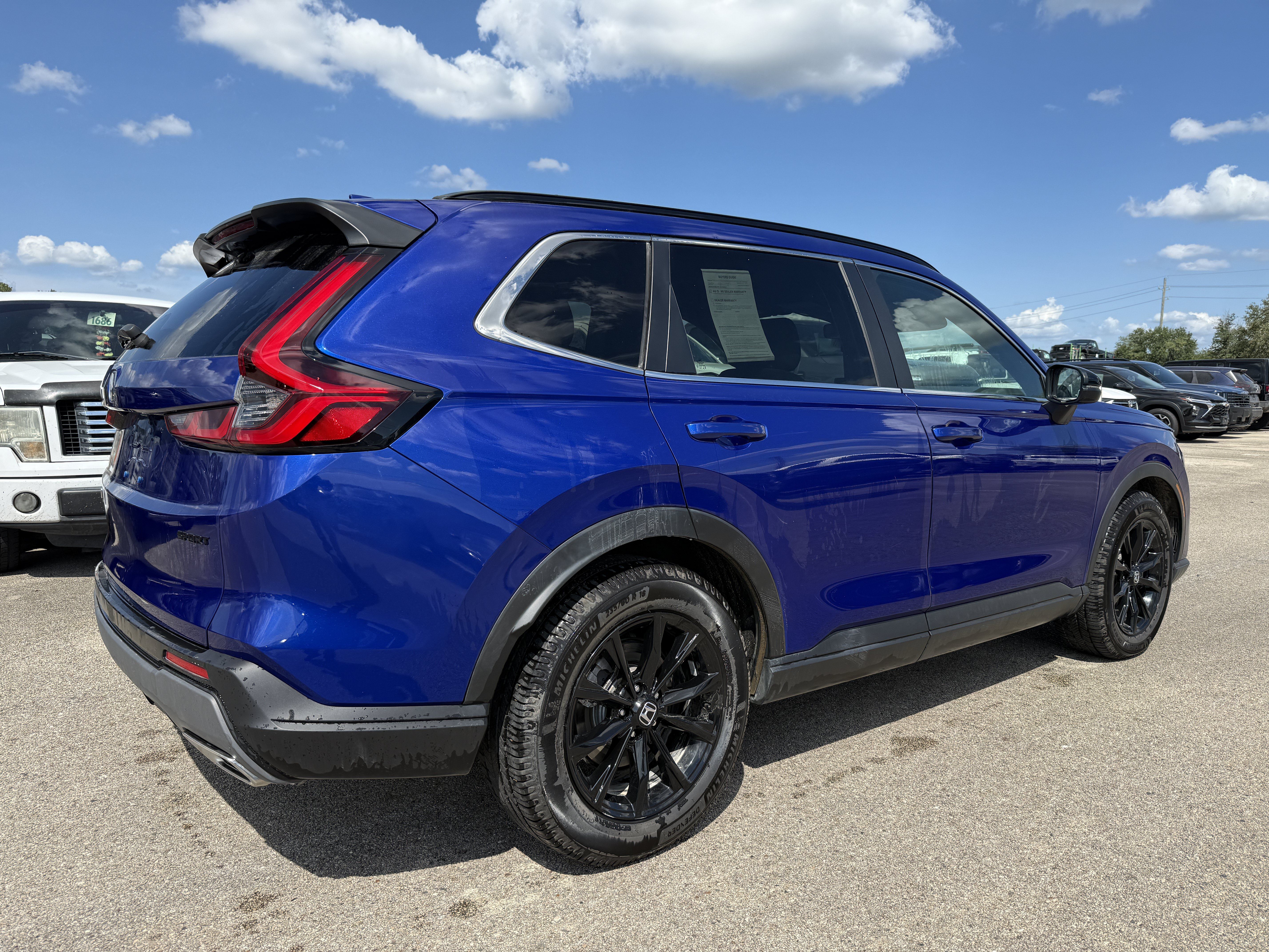 Used 2023 Honda CR-V Sport image 2