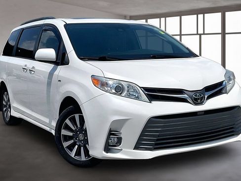 Used 2020 Toyota Sienna XLE Premium AWD/4WD image 3
