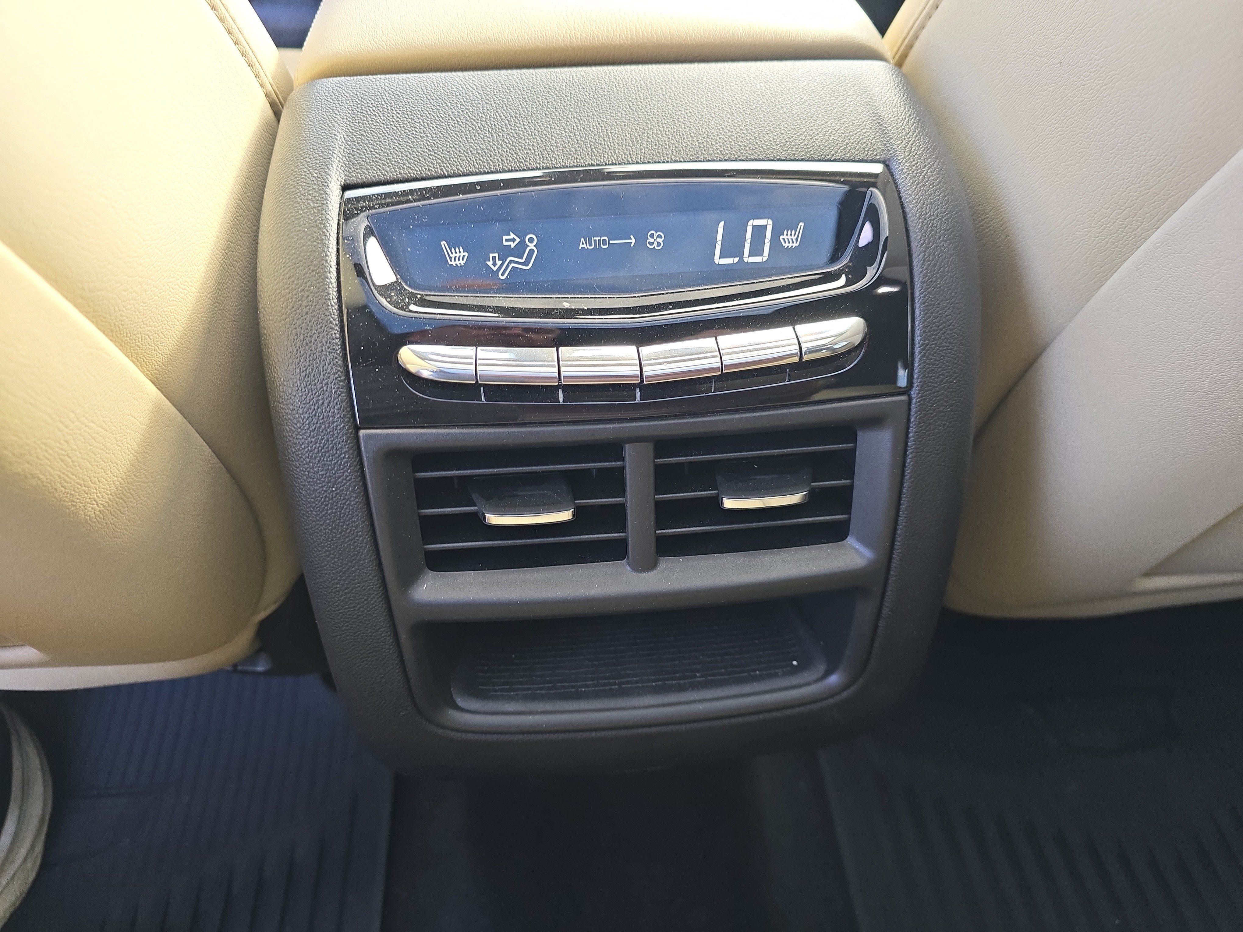 Used 2019 Cadillac XT5 Premium Luxury AWD/4WD image 14