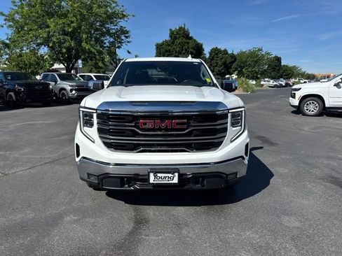 Used 2025 GMC Sierra 1500 SLT AWD/4WD image 2