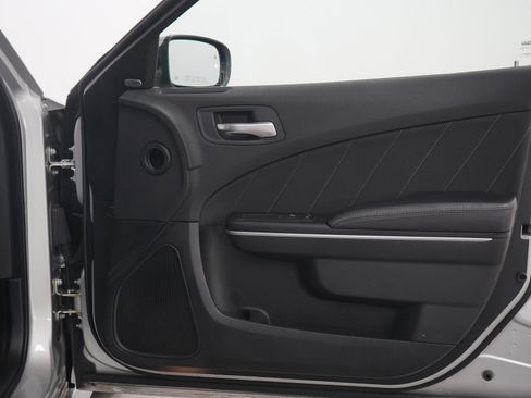Used 2019 Dodge Charger Scat Pack RWD image 11
