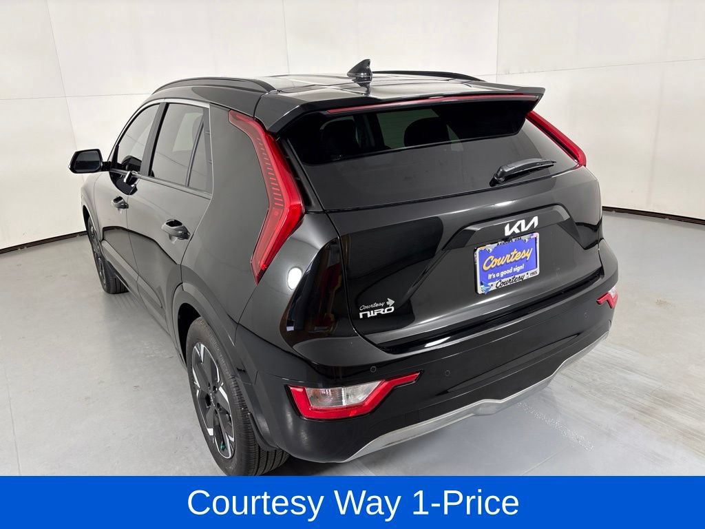 Used 2025 Kia Niro Wind FWD image 8