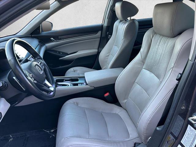 Used 2018 Honda Accord Touring image 17