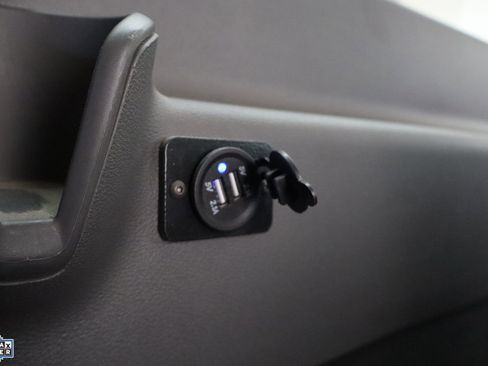 Used 2024 Ford Transit 350 XLT image 28