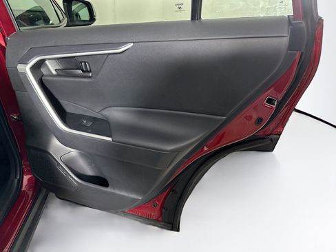 Used 2024 Toyota RAV4 LE image 29