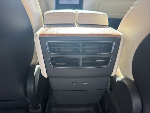 Used 2020 Tesla Model X Long Range image 13