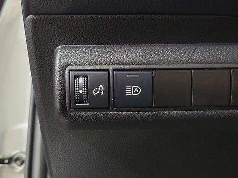 Used 2025 Toyota Corolla LE FWD image 23