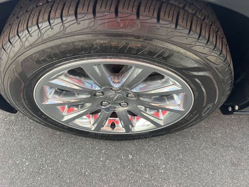 Used 2013 Chrysler 300 C image 13