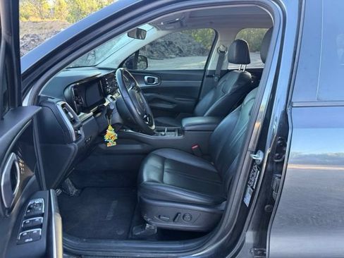 Used 2021 Kia Sorento S w/ Panoramic Sunroof Package FWD image 18