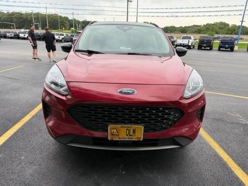 Used 2020 Ford Escape SE Sport AWD/4WD image 2