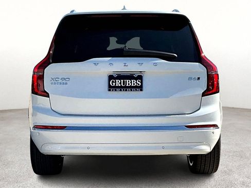 New 2026 Volvo XC90 B6 Plus w/ Protection Package Premier image 7