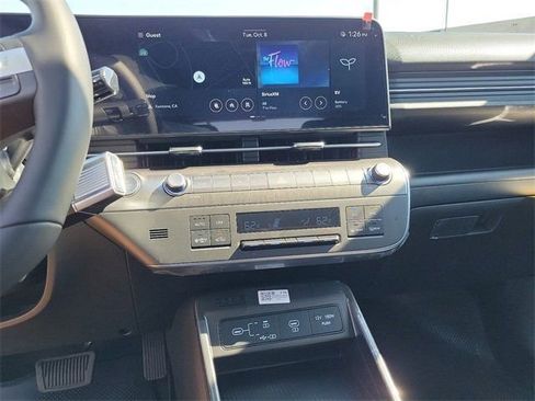 New 2025 Hyundai Kona SEL image 11