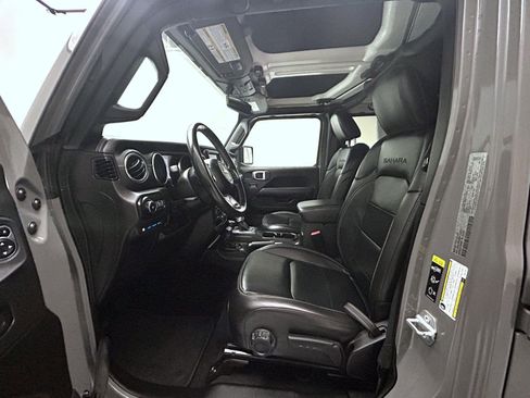 Used 2022 Jeep Wrangler Unlimited Sahara w/ Cold Weather Group image 10