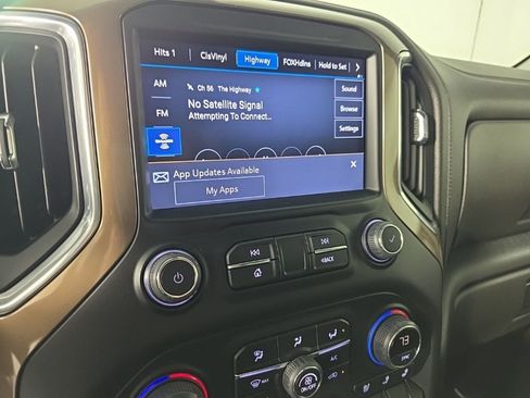Used 2022 Chevrolet Silverado 1500 High Country AWD/4WD image 18