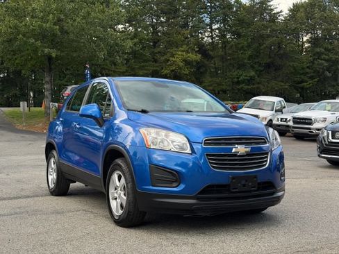 Used 2016 Chevrolet Trax LS AWD/4WD image 3