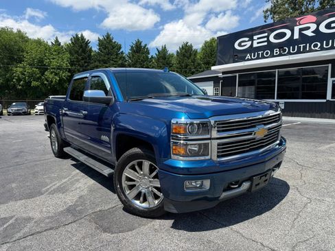 Used 2015 Chevrolet Silverado 1500 High Country w/ High Country Premium Package AWD/4WD image 2