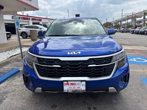 Used 2024 Kia Seltos LX AWD/4WD image 2