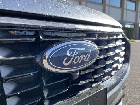 Certified 2024 Ford Escape Platinum AWD/4WD image 27